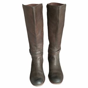 Women’s tall Lucky Brand boots - size 6